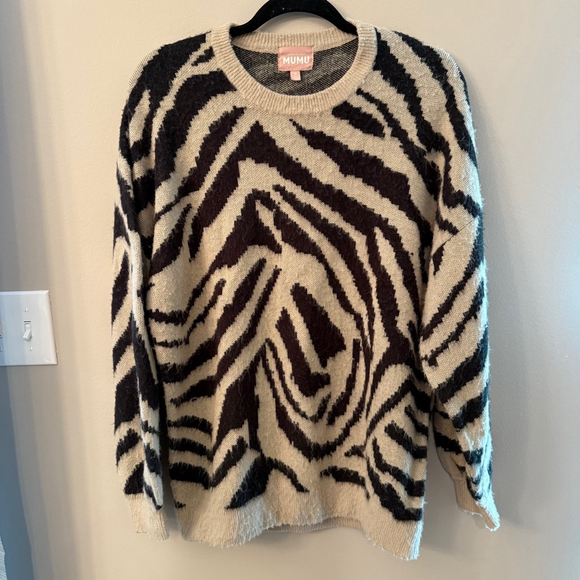 Show Me Your Mumu Top Womens Size S Duke Sweater Tiger Knit Pullover Fuzzy Soft - Picture 2 of 7